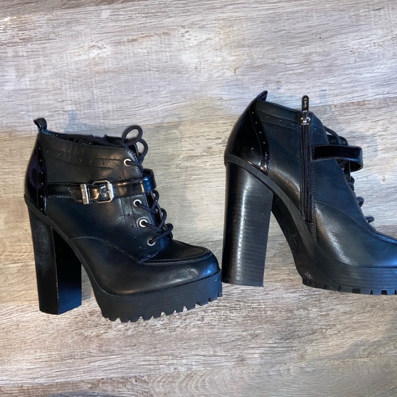 Circus By Sam Edelman Women's Faux Leather Booties Size 6.5 Lace Up Side Zip (L) - Picture 3 of 9